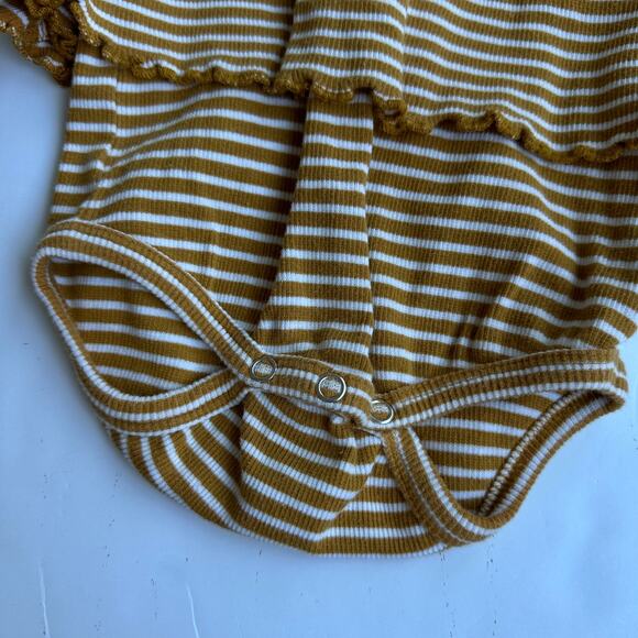 Kate Quinn ribbed ruffle bodysuit - Picture 2 of 5